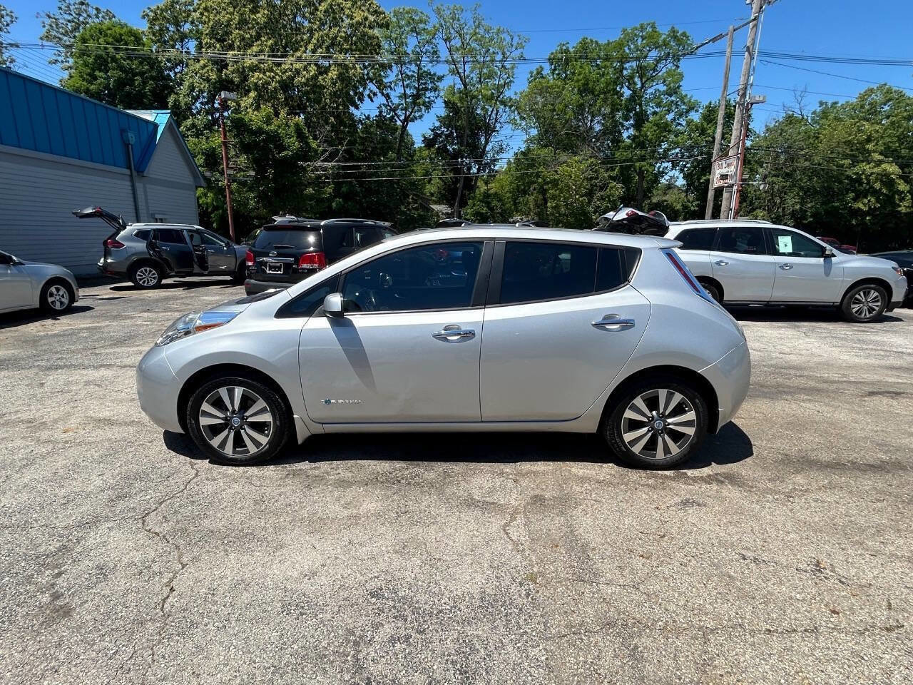 Used 2013 Nissan Leaf SL FWD image 4