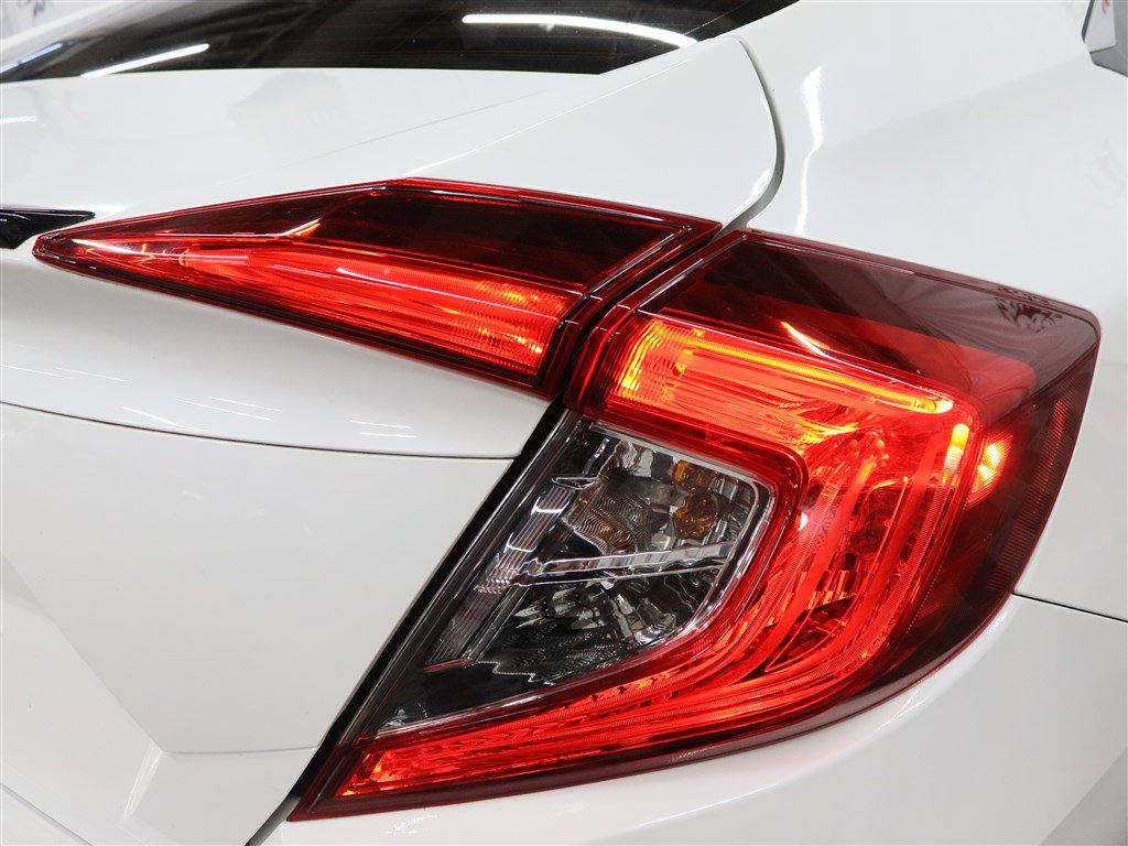 Used 2018 Honda Civic EX-T image 11