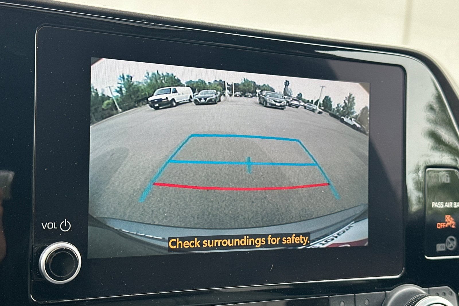 Used 2023 Toyota Highlander XLE AWD/4WD image 27