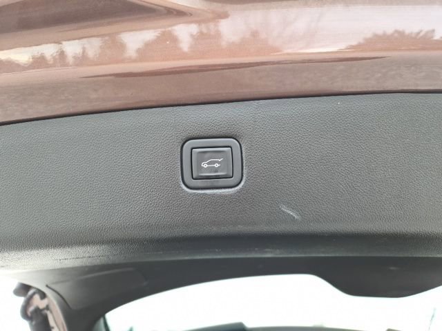 Used 2024 Chevrolet Blazer LT w/ Convenience Package image 9