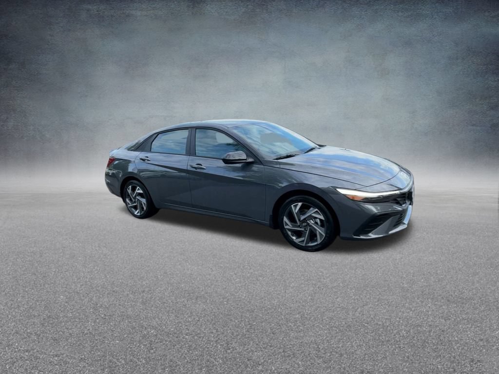 Used 2025 Hyundai Elantra Sport FWD image 28