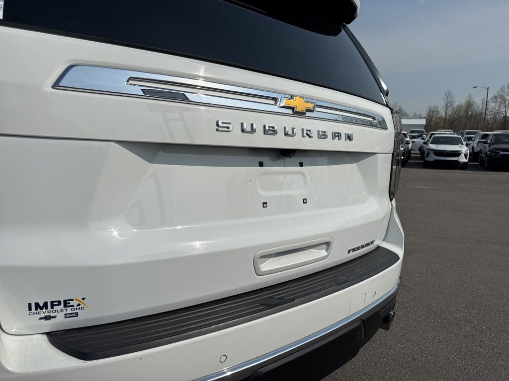 Used 2023 Chevrolet Suburban Premier image 35