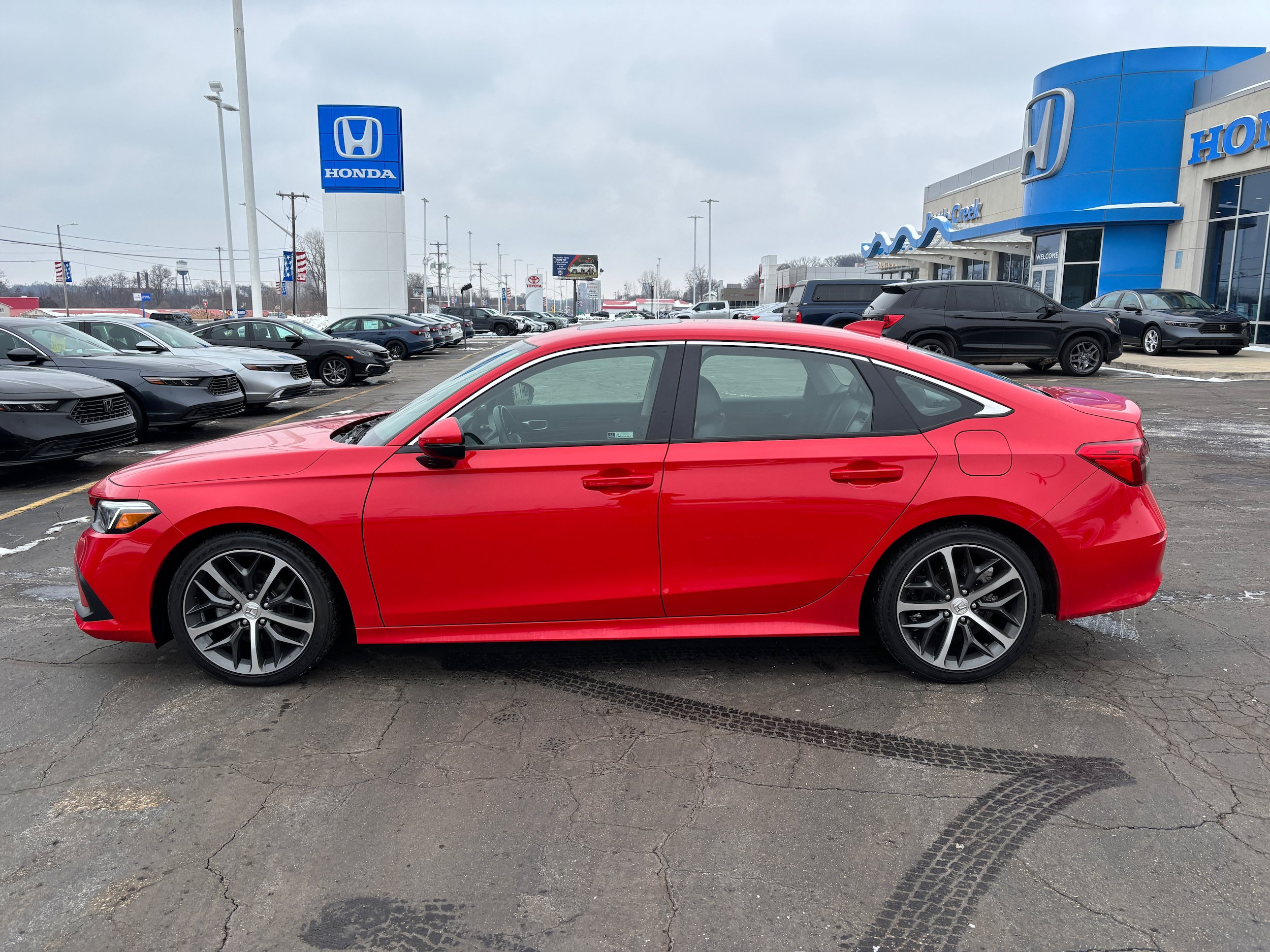 Used 2024 Honda Civic Touring image 1