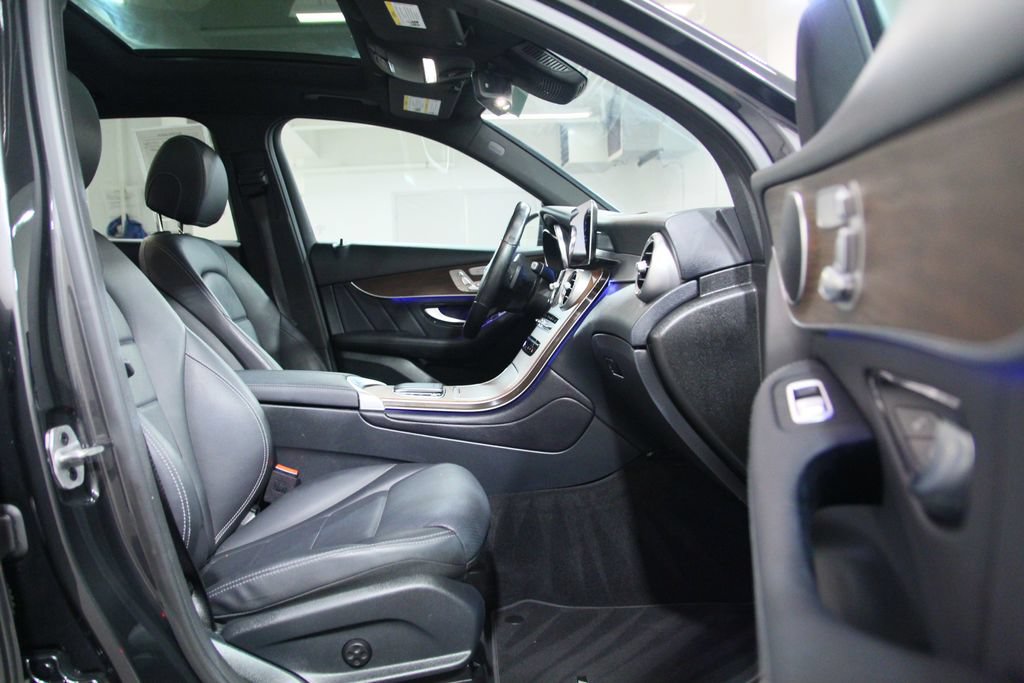 Used 2022 Mercedes-Benz GLC 300 4MATIC image 22