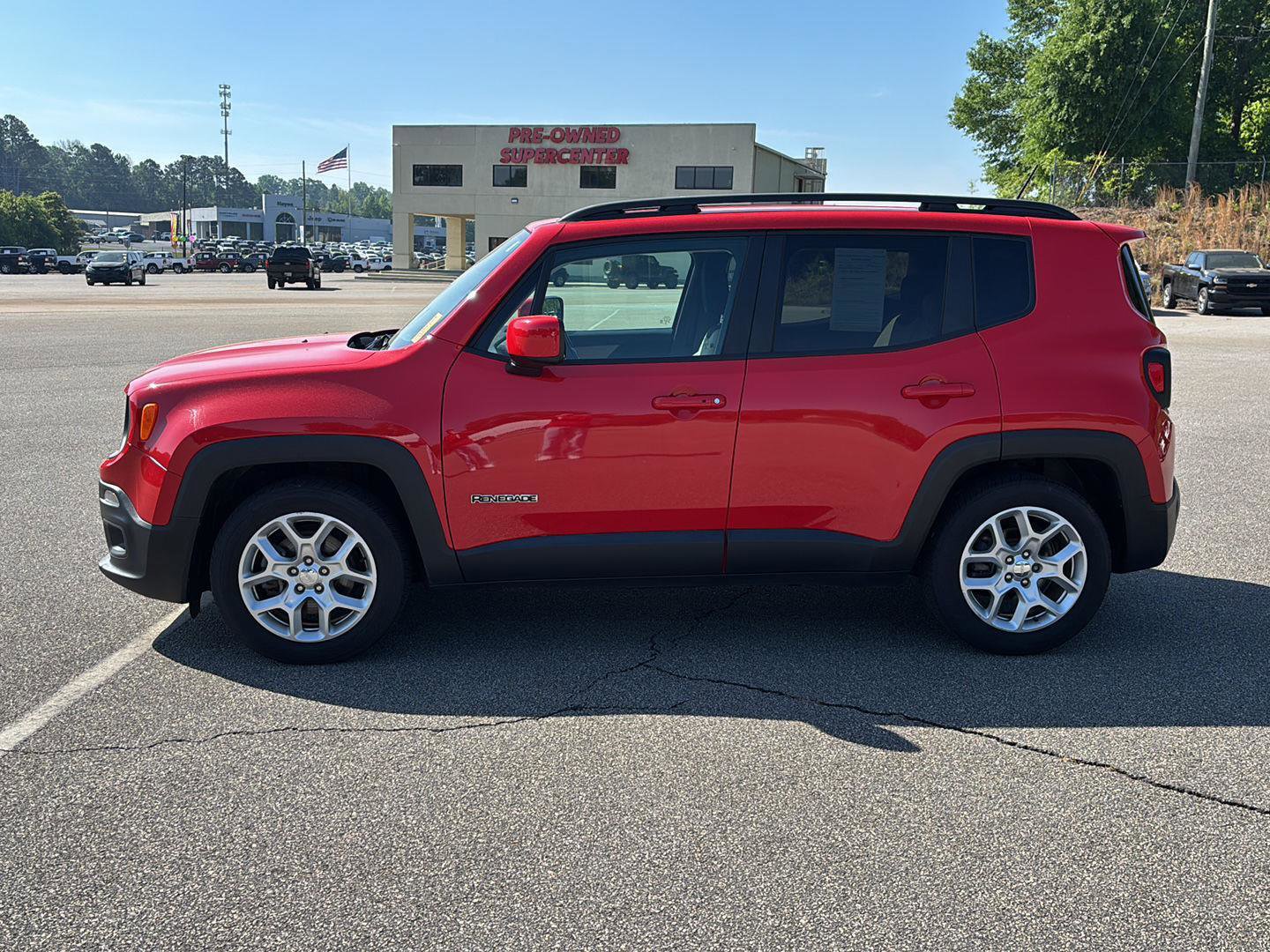Used 2017 Jeep Renegade Latitude FWD image 5