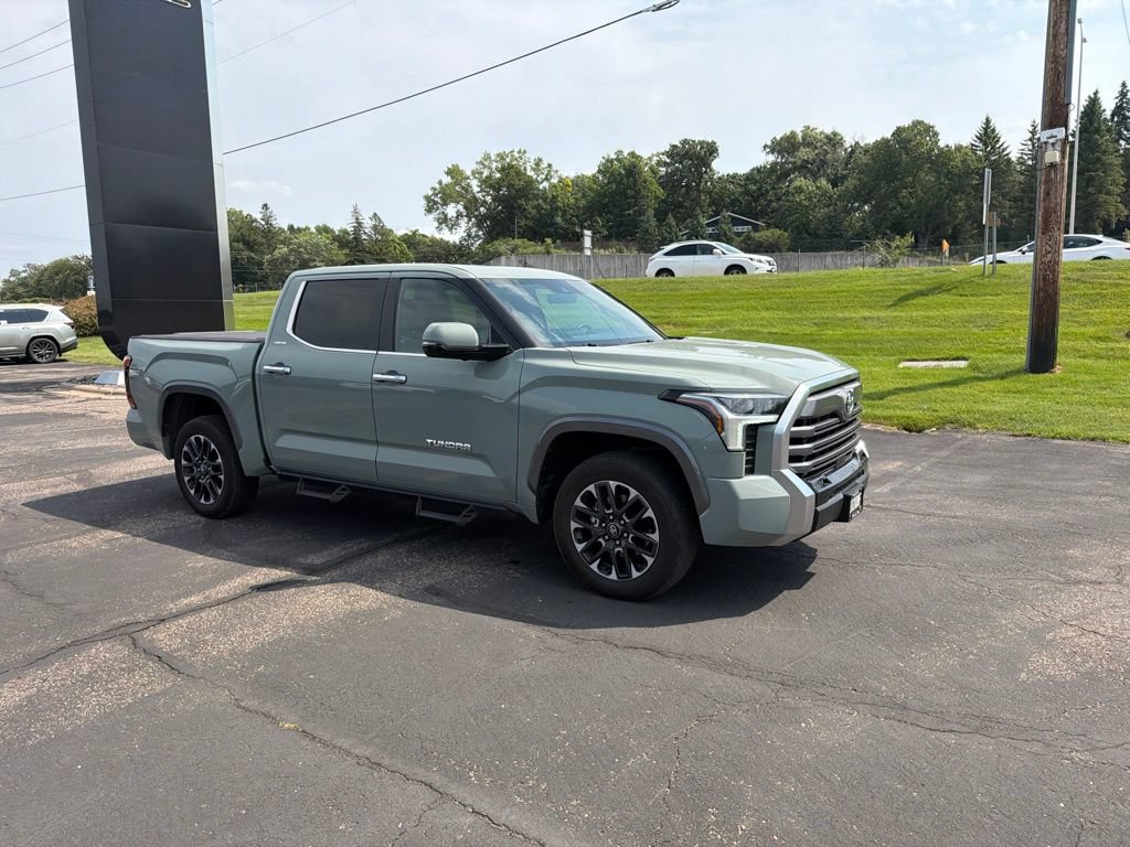 Used 2025 Toyota Tundra Limited AWD/4WD image 18