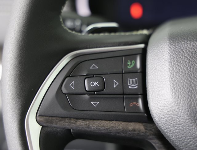 New 2025 Jeep Grand Cherokee Limited w/ Black Appearance Package image 15