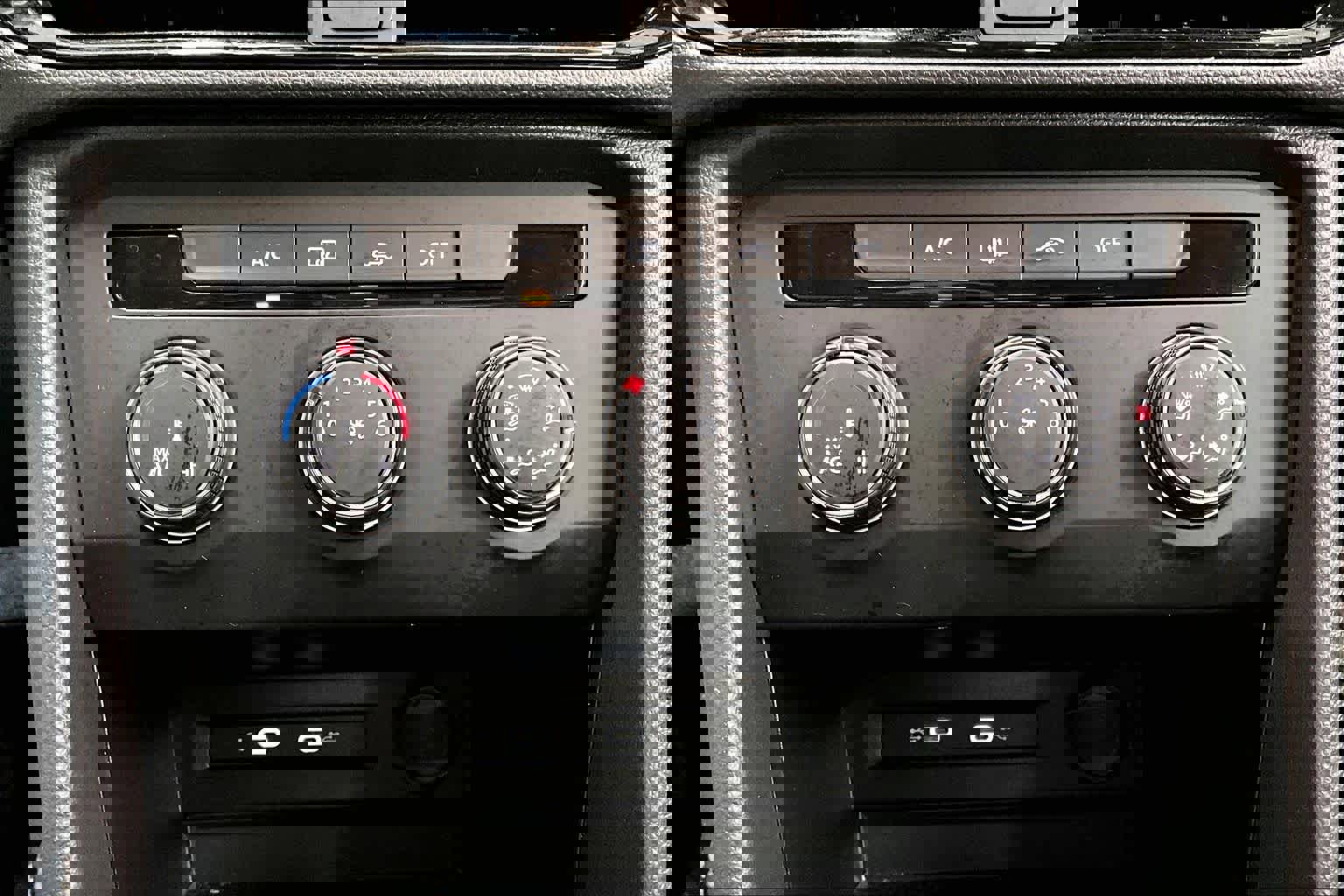 Used 2022 Volkswagen Taos S w/ IQ Drive S Package image 34