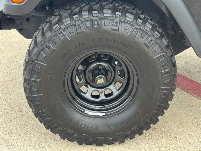 Used 2005 Jeep Wrangler X w/ Tire & Wheel Group (Ecco) AWD/4WD image 15
