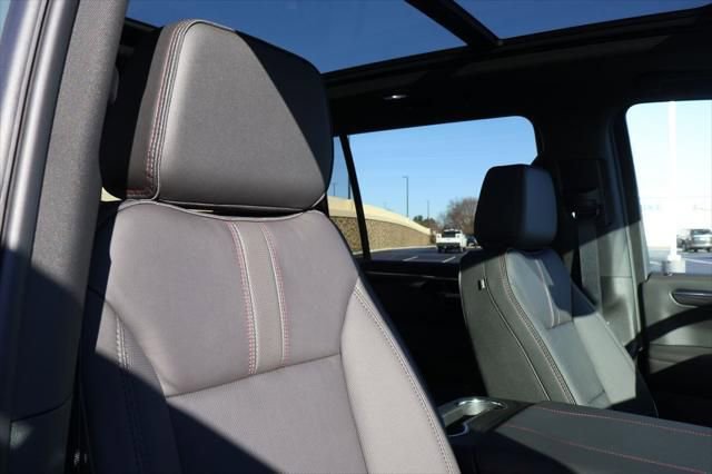 New 2026 Chevrolet Suburban RST image 45