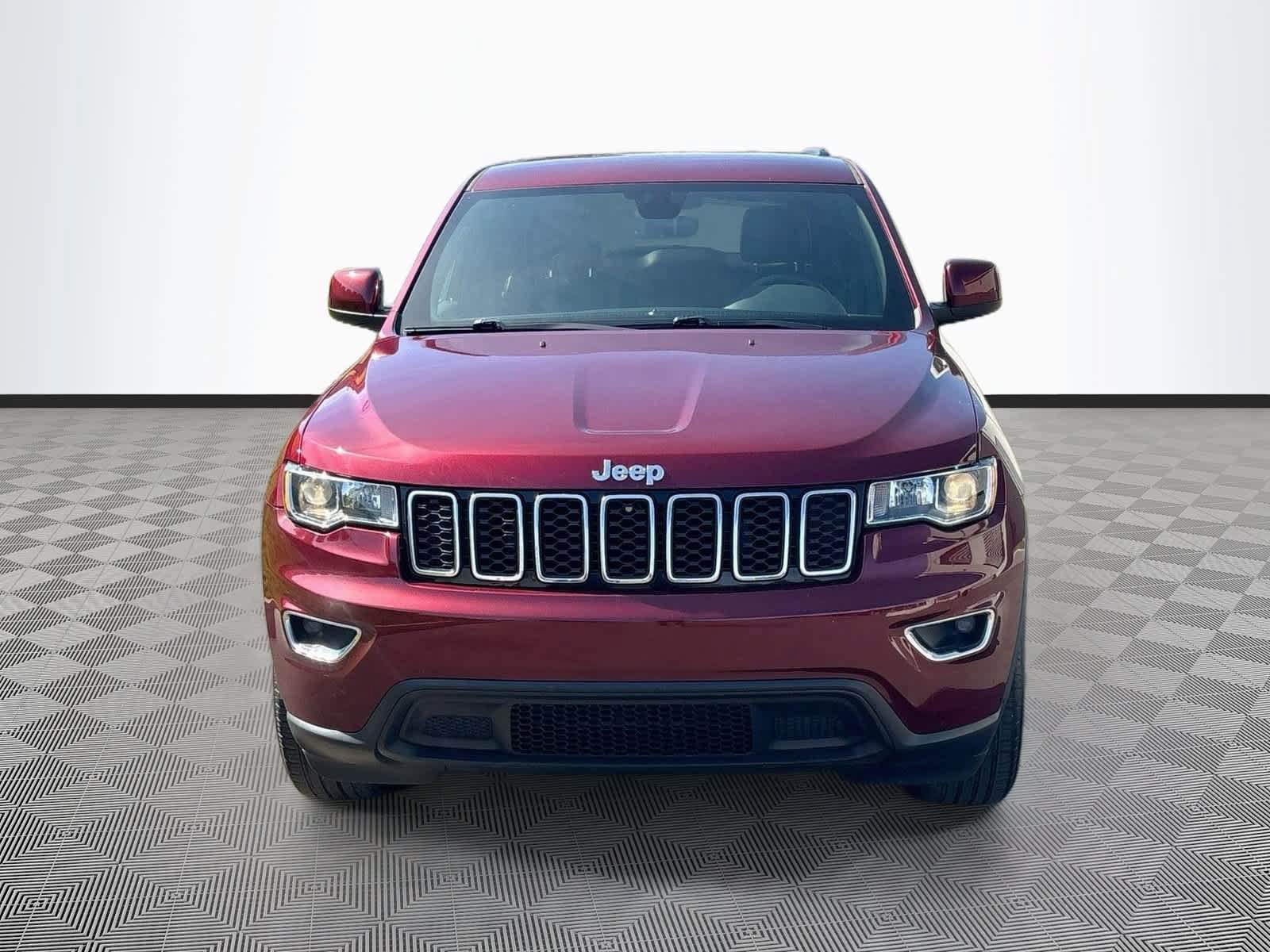 Used 2022 Jeep Grand Cherokee Laredo X RWD image 2