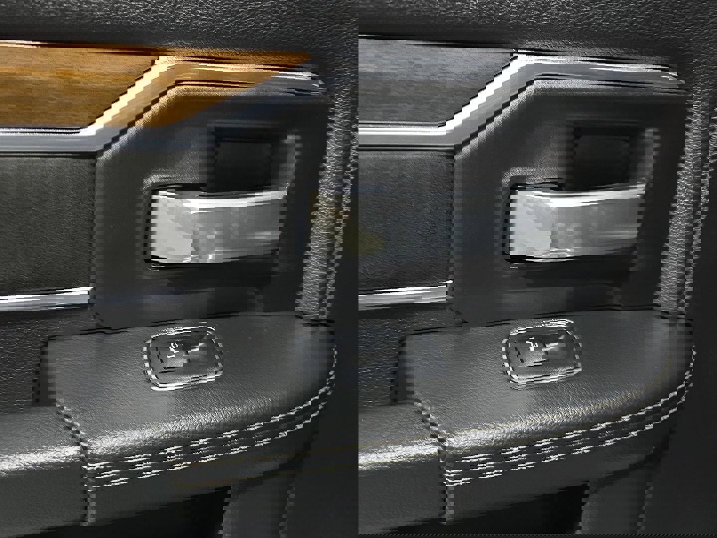 Used 2024 RAM 2500 Laramie image 22