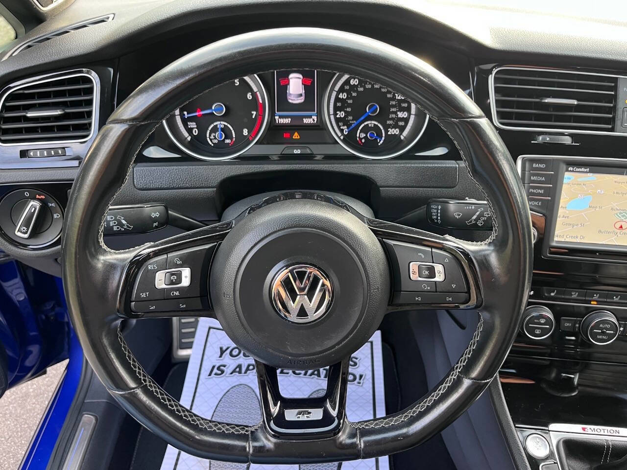 Used 2017 Volkswagen Golf R 4-Door image 34