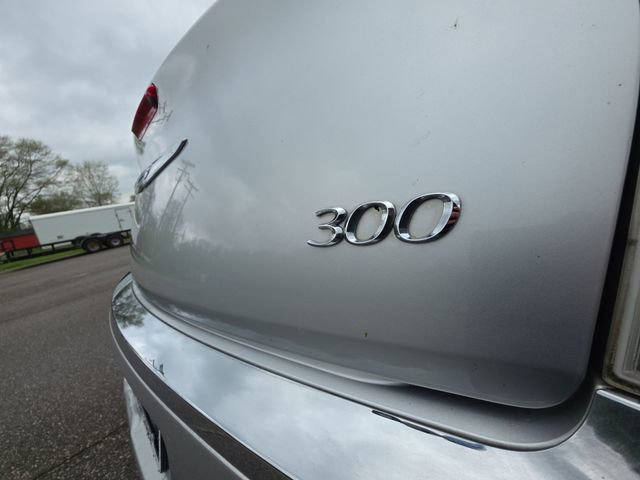 Used 2012 Chrysler 300 RWD image 25