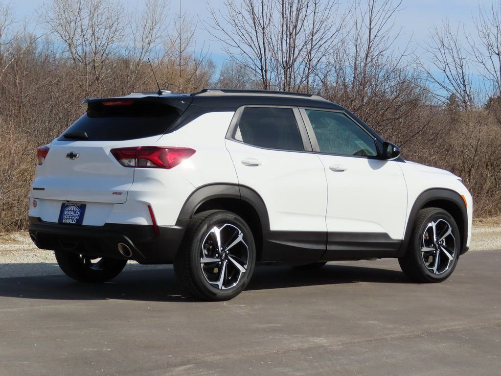 Certified 2023 Chevrolet TrailBlazer RS w/ Convenience Package image 3