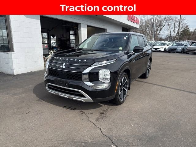 Used 2025 Mitsubishi Outlander SE image 5