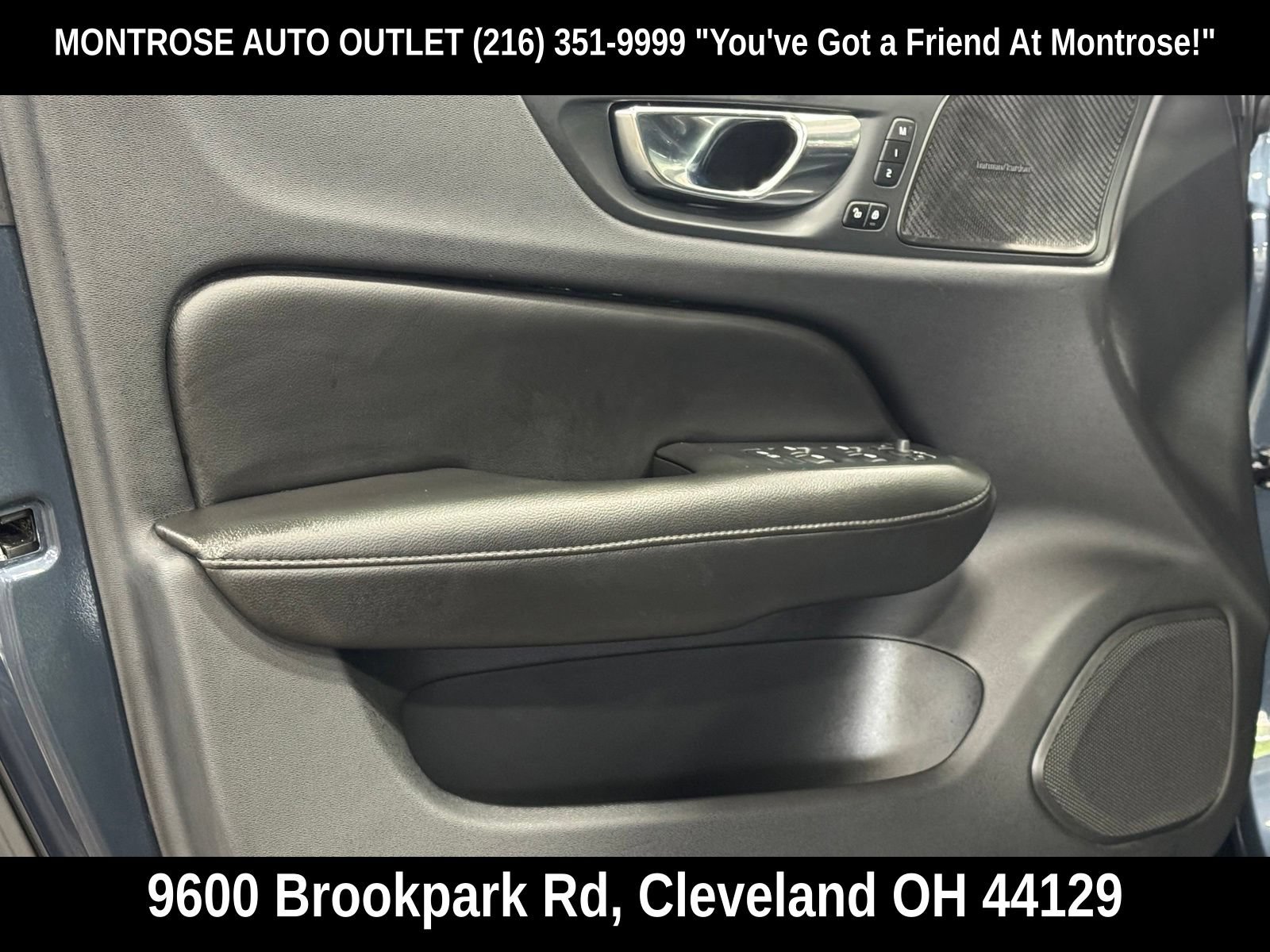 Used 2019 Volvo S60 T6 Momentum w/ Multimedia Package AWD/4WD image 14
