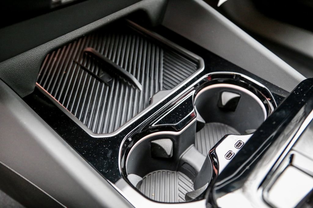 New 2026 BMW 530i xDrive w/ M Sport Package image 17