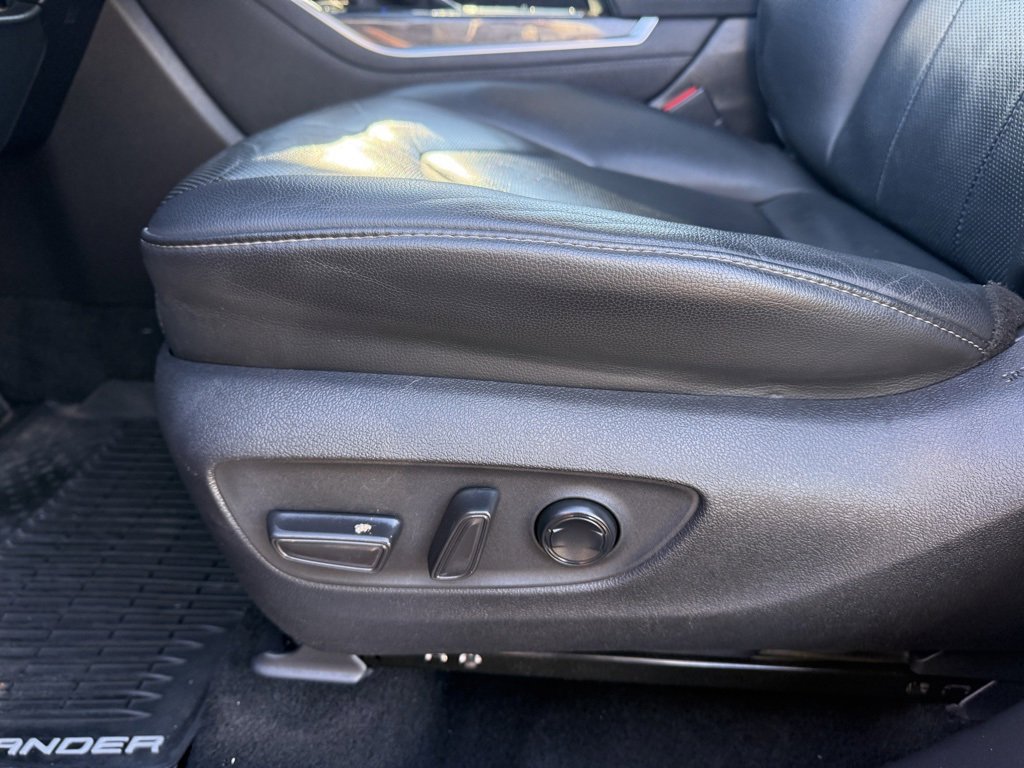 Used 2020 Toyota Highlander Limited image 18