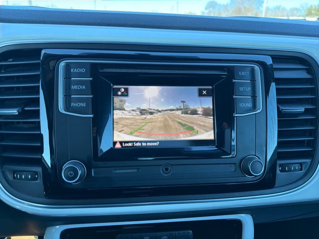 Used 2018 Volkswagen Beetle 2.0T S image 18