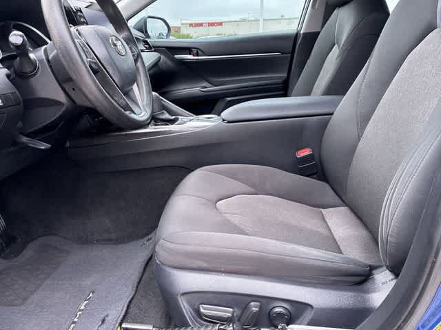 Used 2023 Toyota Camry LE w/ Convenience Package FWD image 18