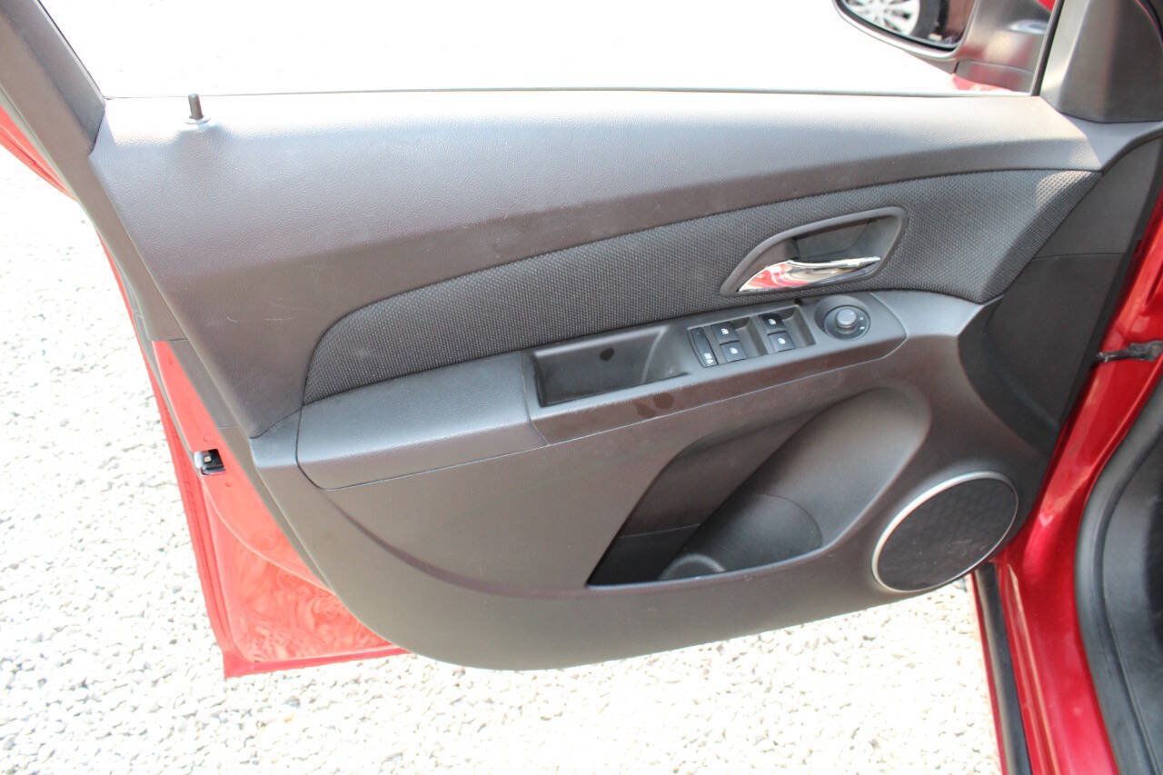 Used 2011 Chevrolet Cruze LT FWD image 19