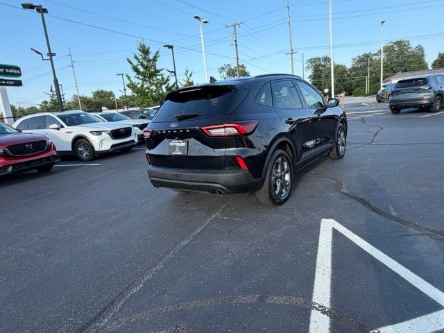 Used 2025 Ford Escape ST-Line FWD image 11
