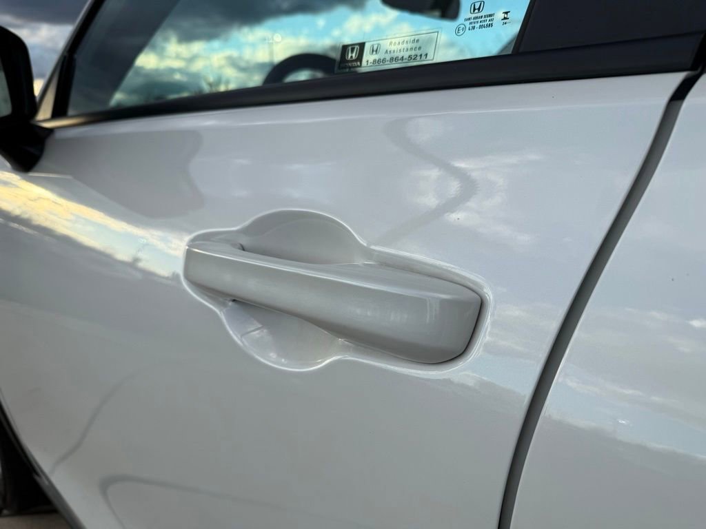 Used 2025 Honda HR-V LX image 10