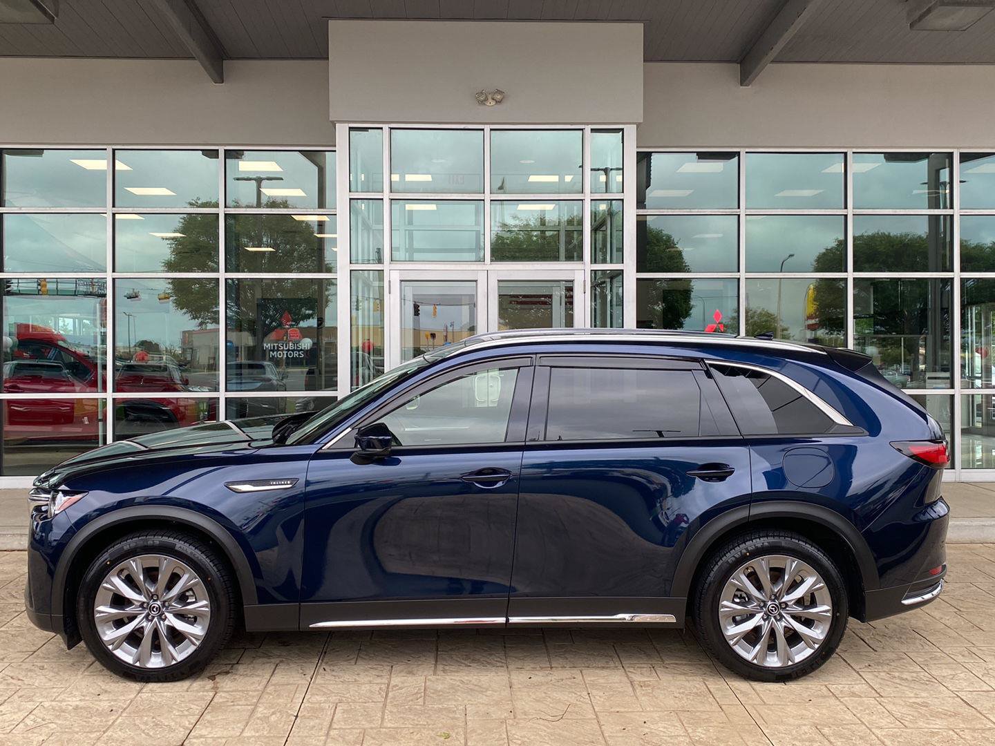 Used 2025 MAZDA CX-90 3.3 Turbo w/ Premium Plus Pkg AWD/4WD image 4
