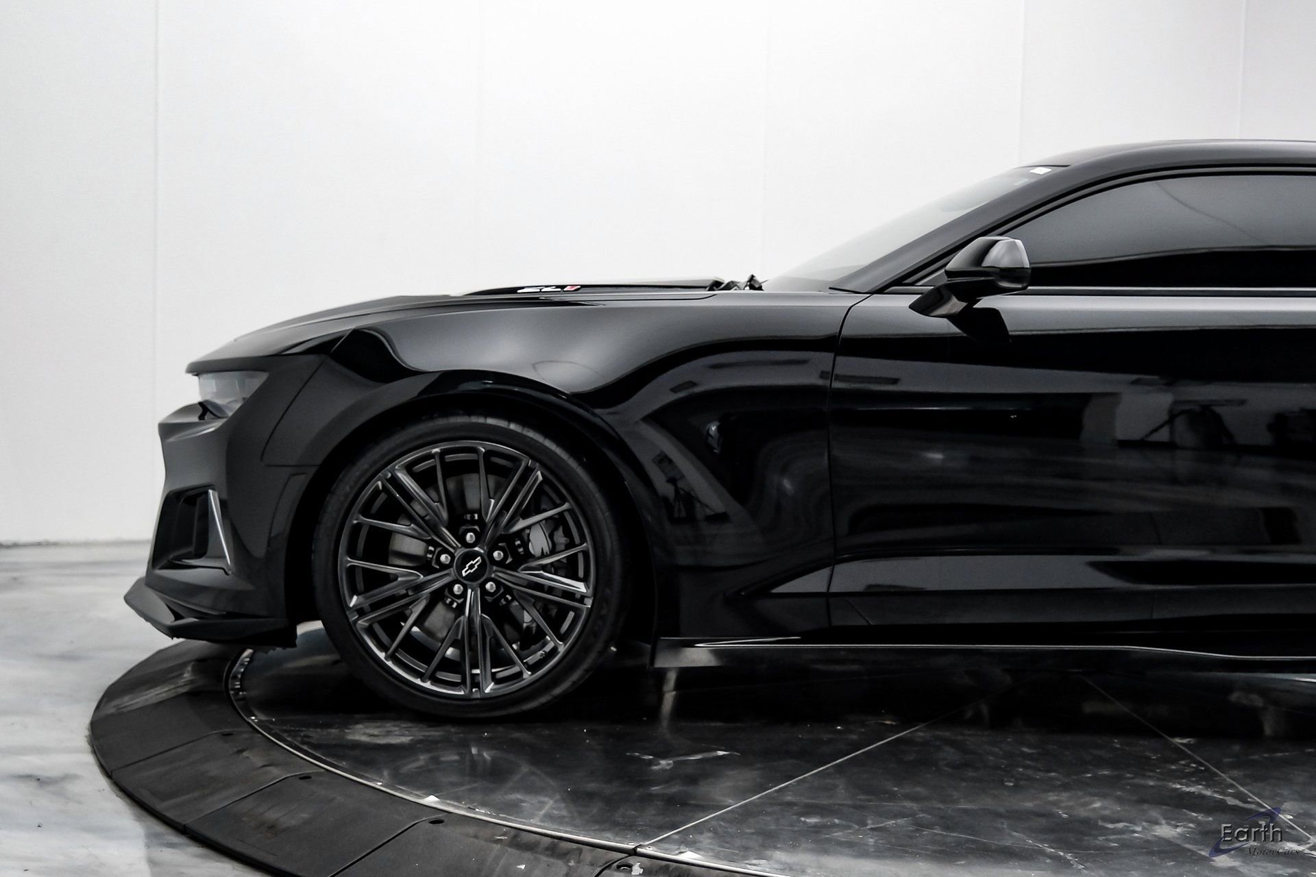 Used 2021 Chevrolet Camaro ZL1 image 9