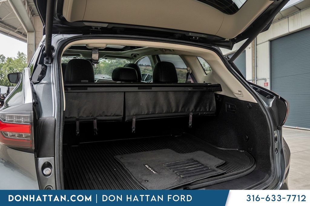 Used 2020 Nissan Murano Platinum w/ Cargo Package FWD image 31