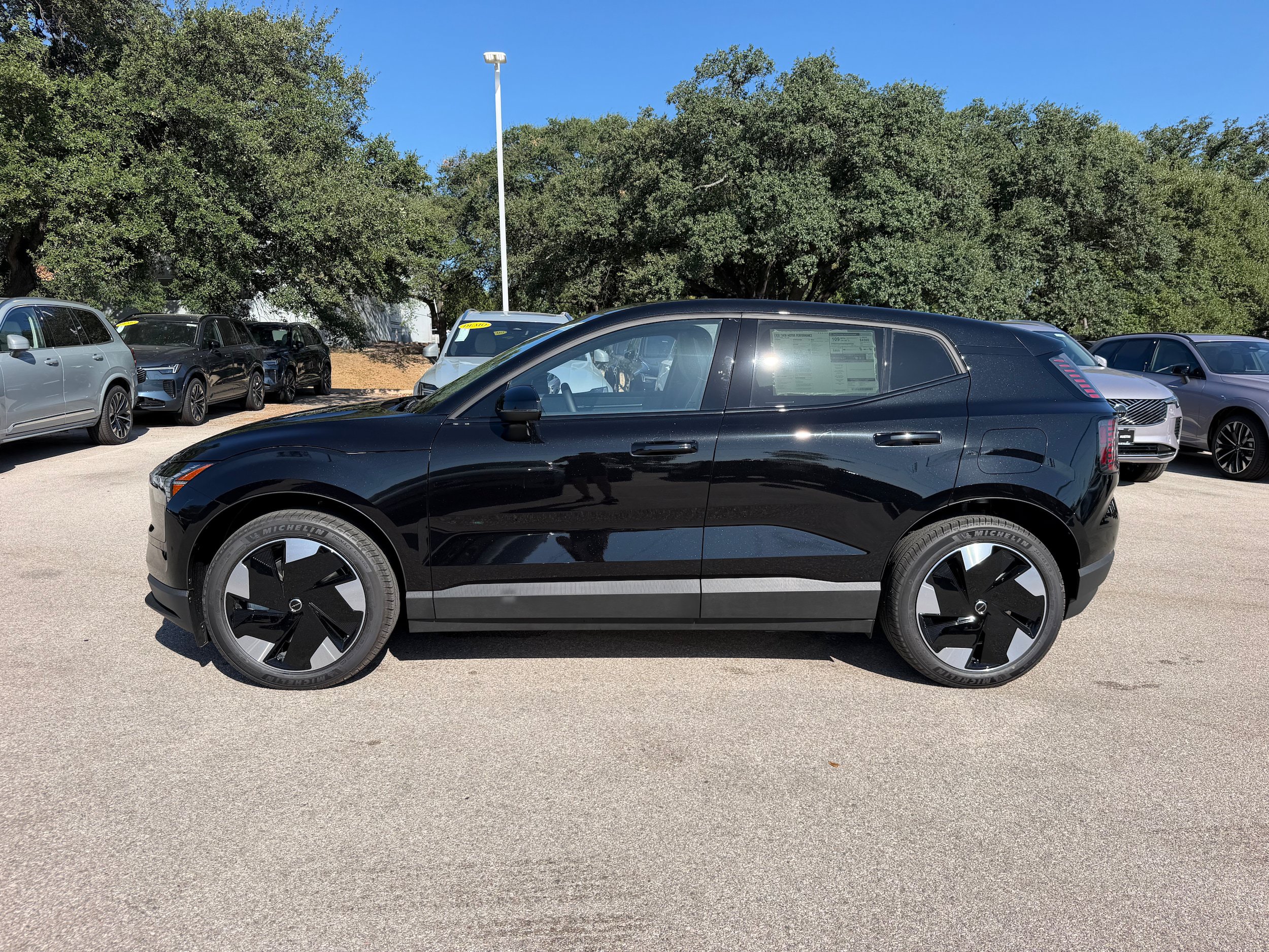 New 2026 Volvo EX30 Plus w/ Climate Package AWD/4WD image 2