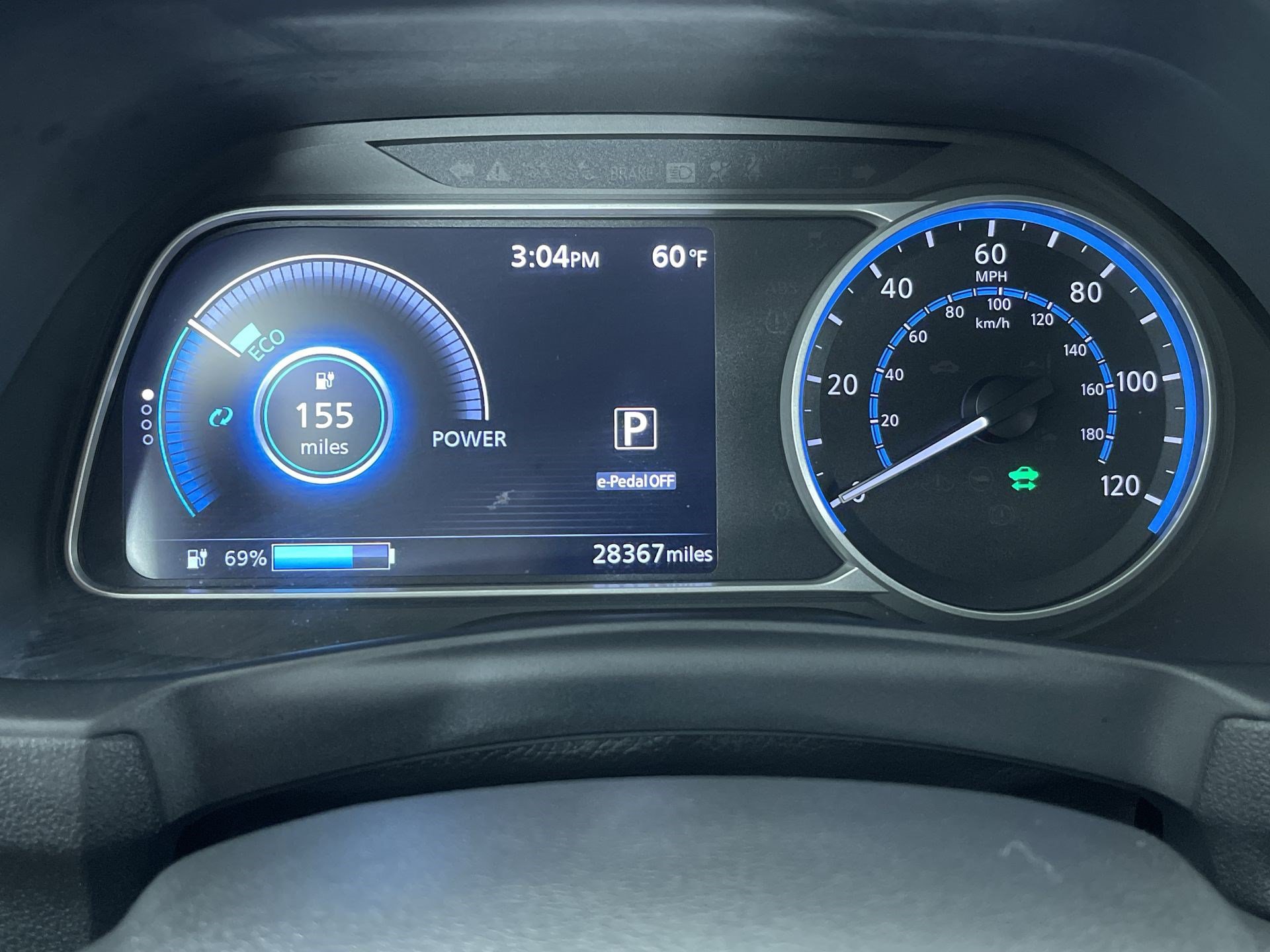 Certified 2025 Nissan Leaf SV Plus FWD image 17