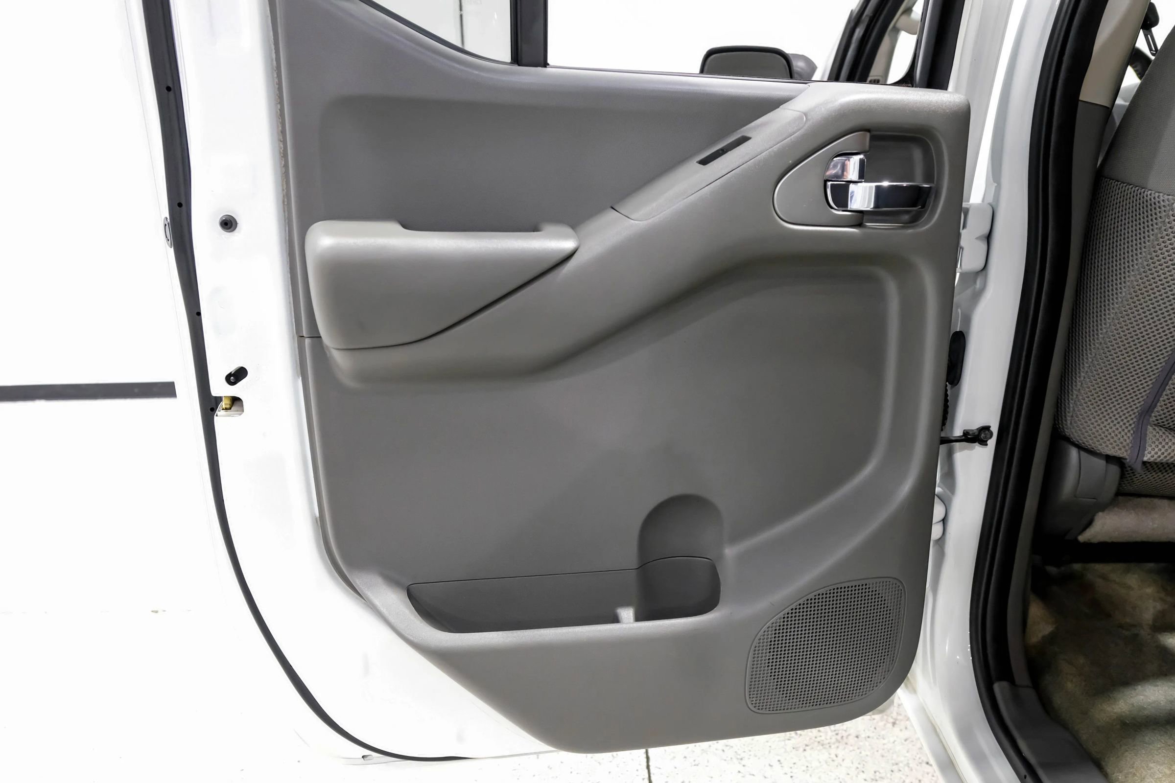 Used 2016 Nissan Frontier SV w/ SV Value Truck Package image 50