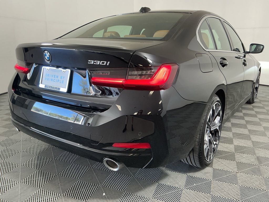 Certified 2025 BMW 330i Sedan w/ M Sport Package RWD image 6