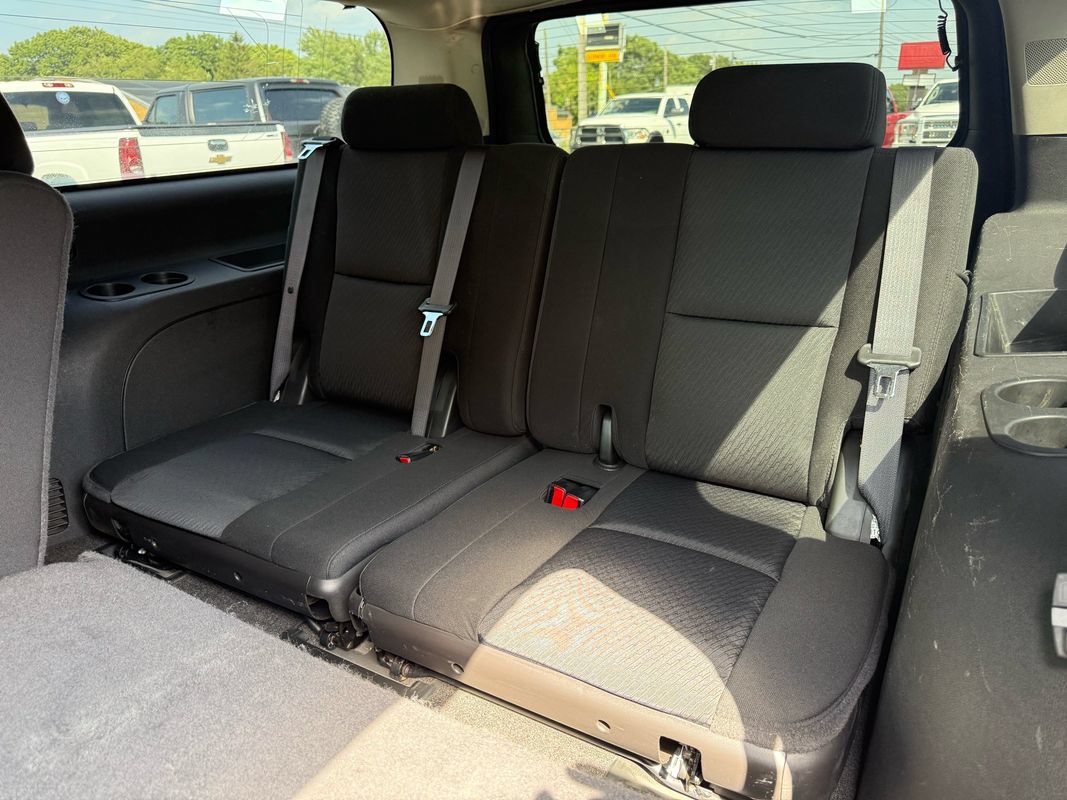 Used 2011 Chevrolet Suburban 2500 LS w/ Skid Plate Package AWD/4WD image 9