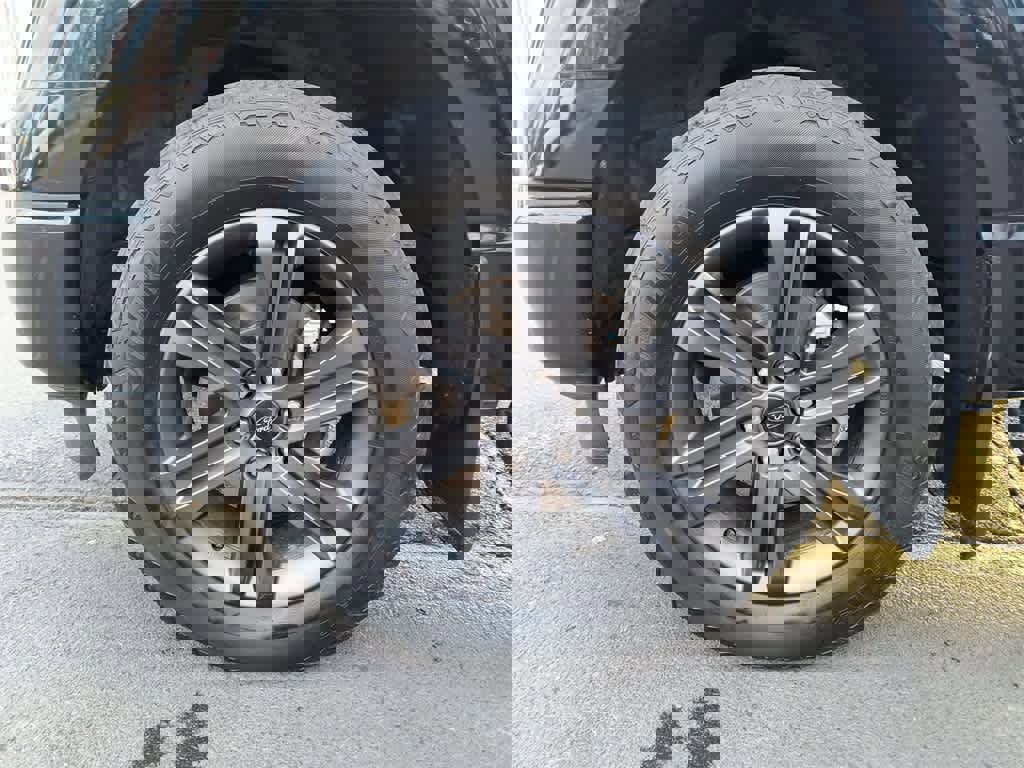 Used 2023 Ford F150 Lariat w/ Equipment Group 502A High image 10