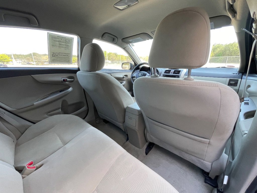 Used 2013 Toyota Corolla LE image 22