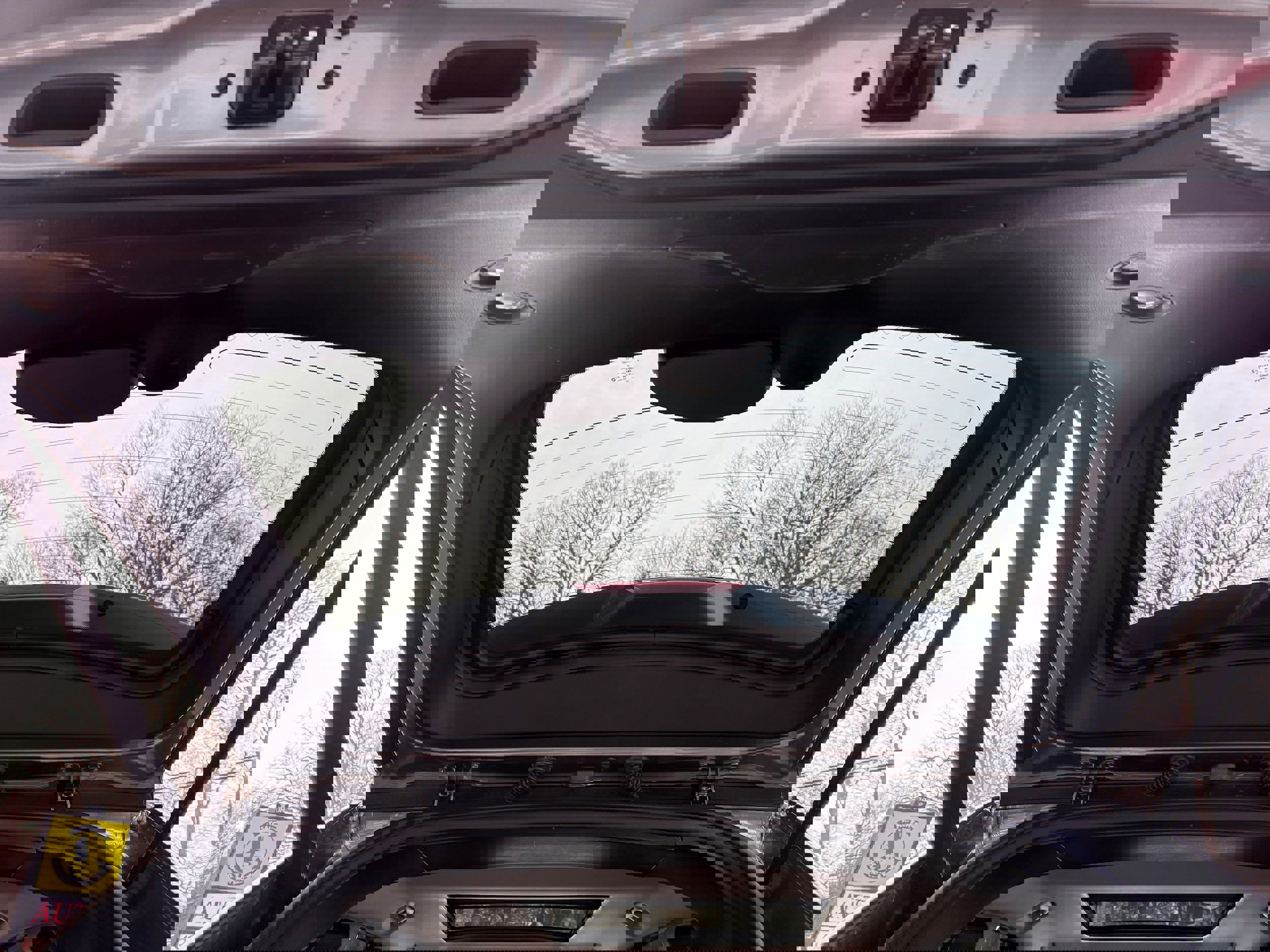 Used 2012 Jeep Grand Cherokee Overland image 24