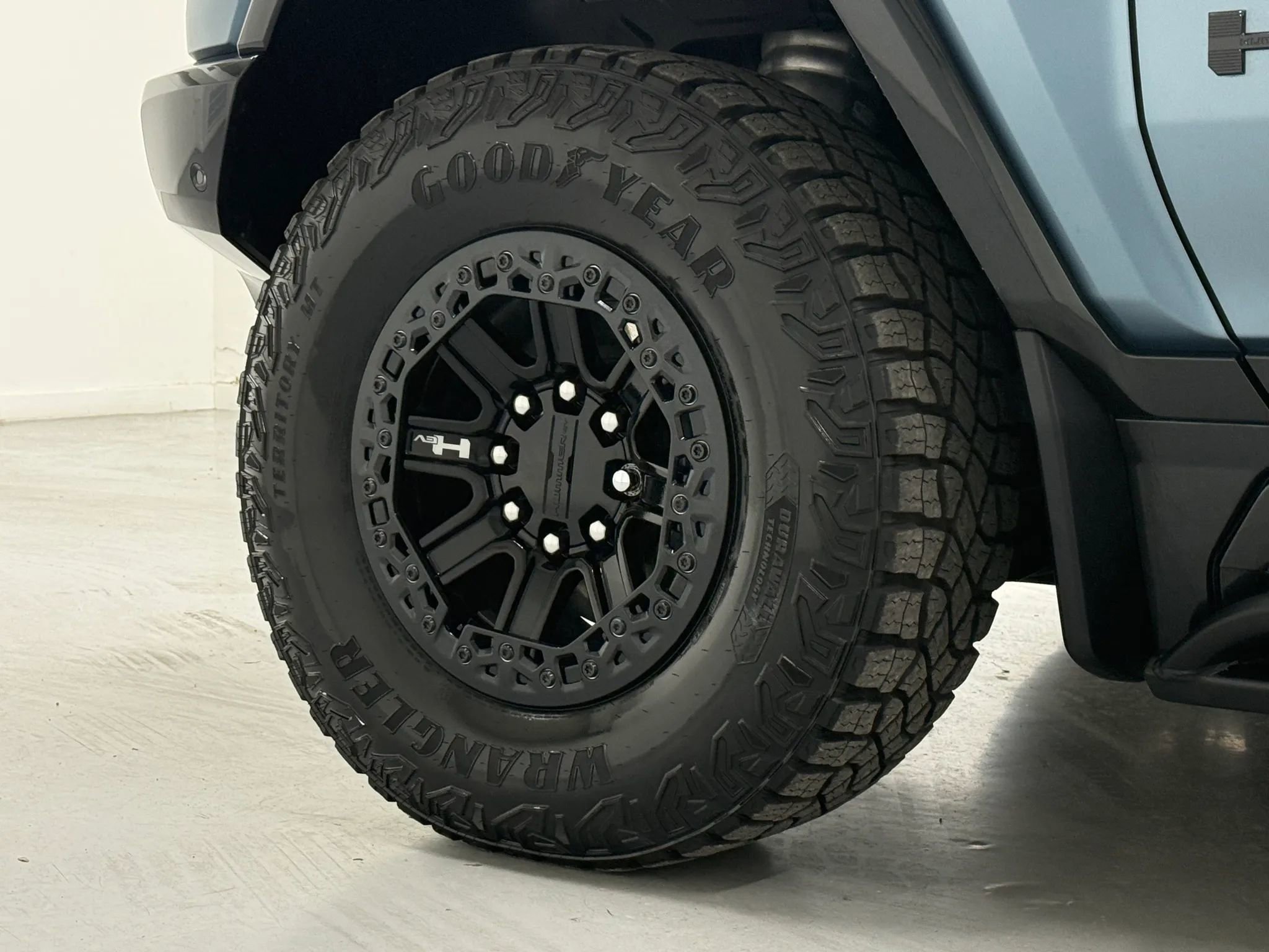 Used 2024 GMC Hummer EV 3X w/ Omega Edition image 46