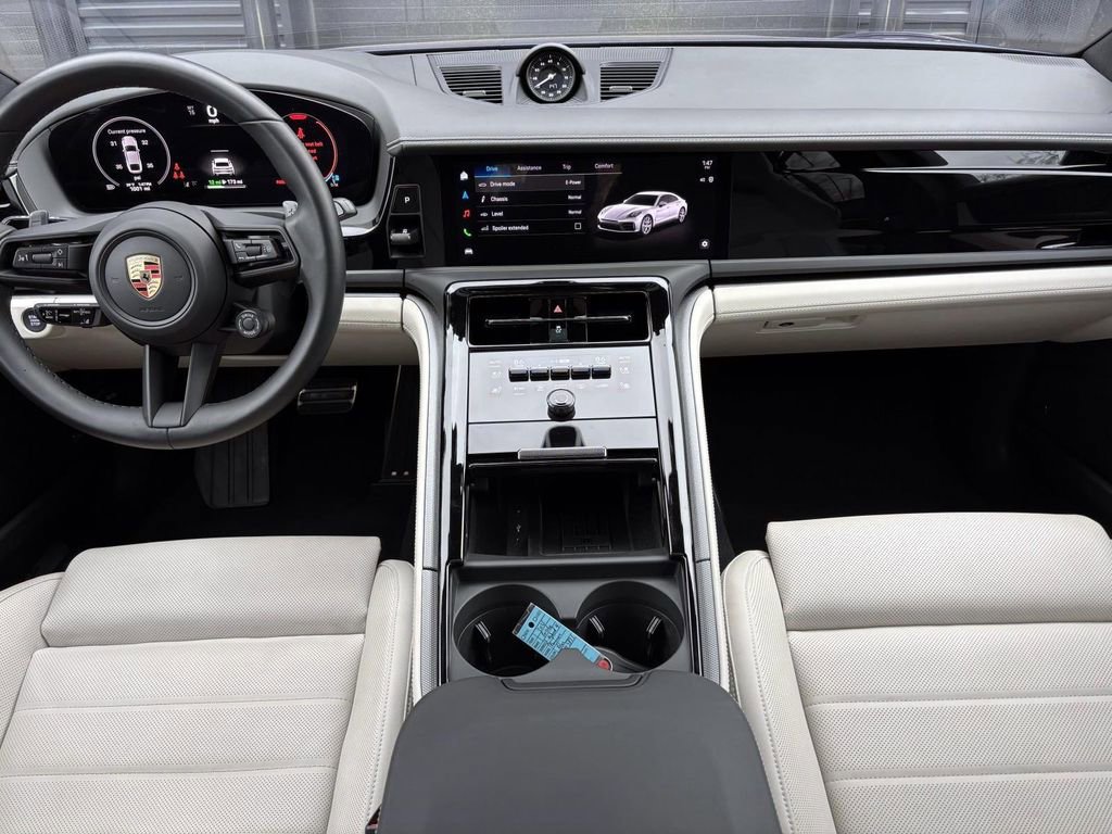 Used 2025 Porsche Panamera 4 image 18