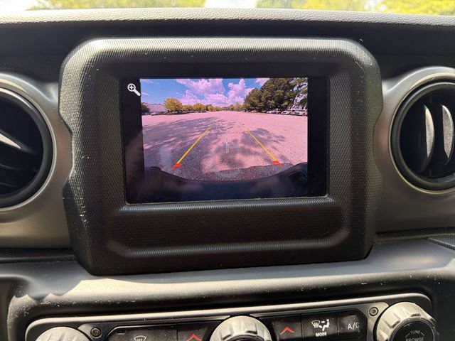 Used 2021 Jeep Gladiator Sport AWD/4WD image 17
