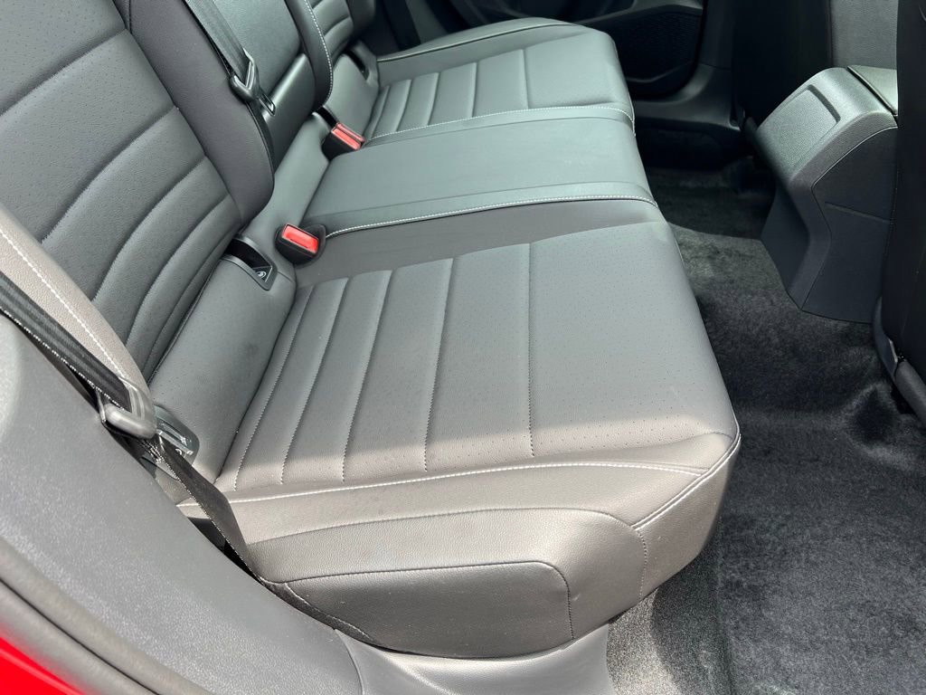 Used 2024 Volkswagen Jetta SE w/ Panoramic Sunroof Package image 28