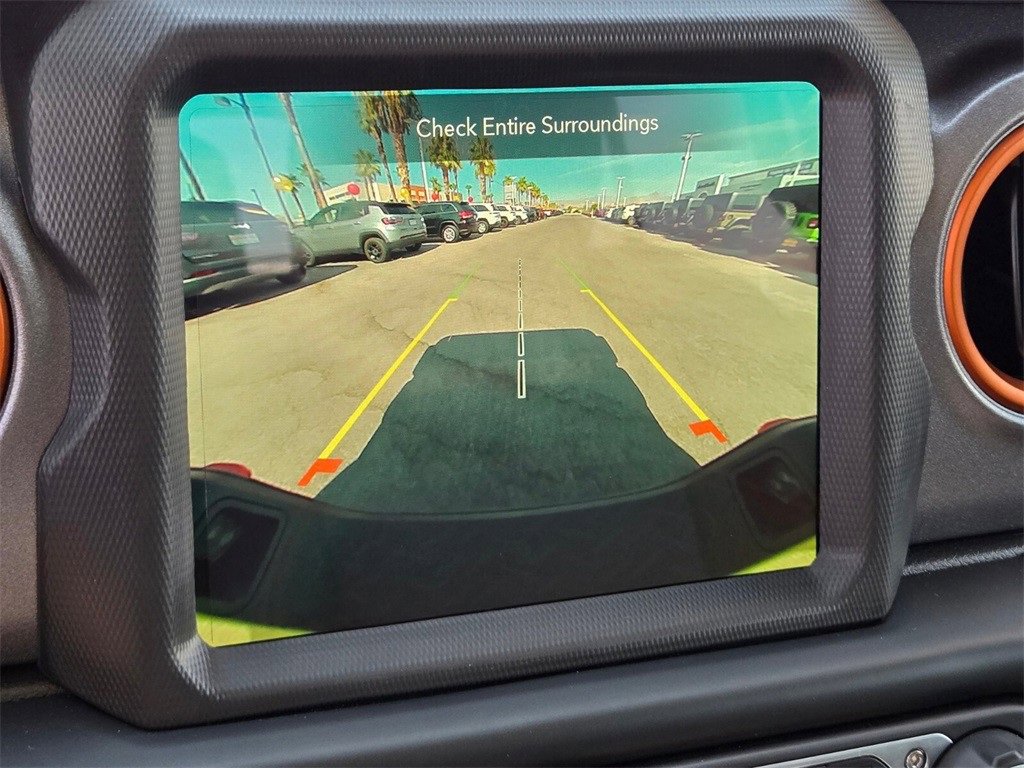 Used 2023 Jeep Gladiator Mojave w/ Cold Weather Group image 29