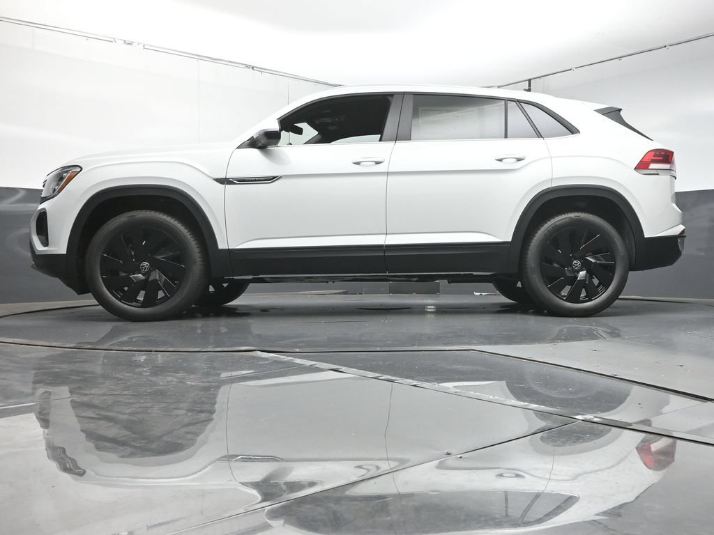 New 2026 Volkswagen Atlas Cross Sport SE FWD image 40