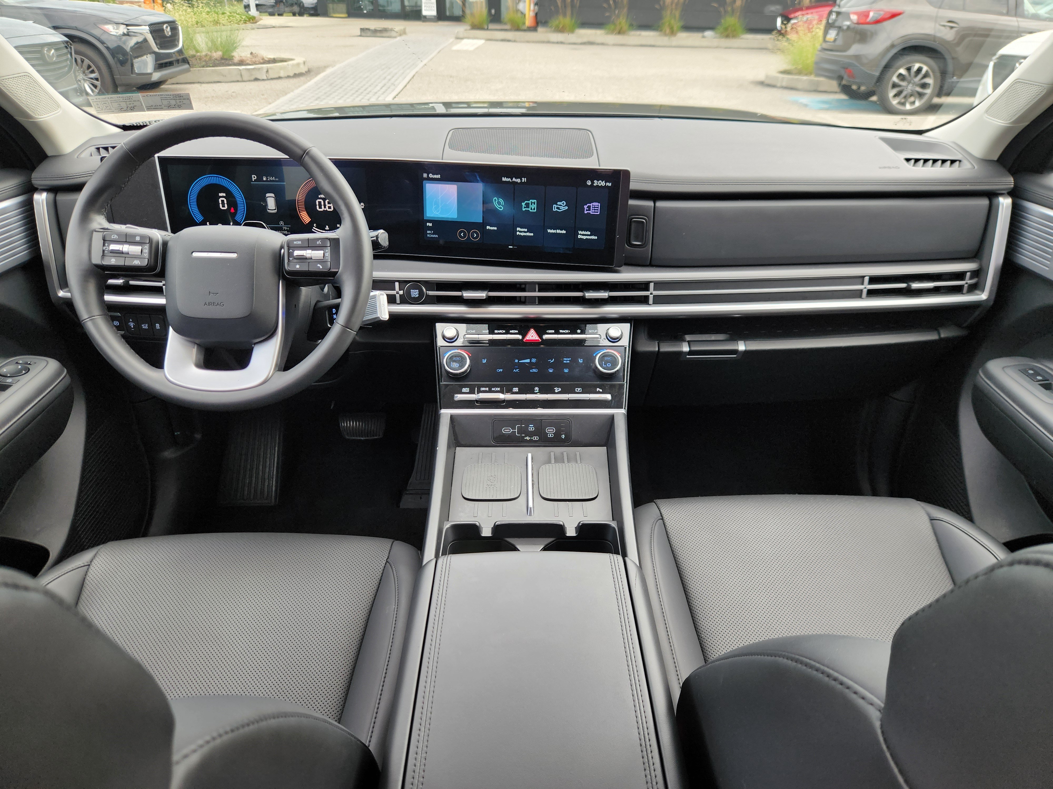 Used 2024 Hyundai Santa Fe SEL AWD/4WD image 8