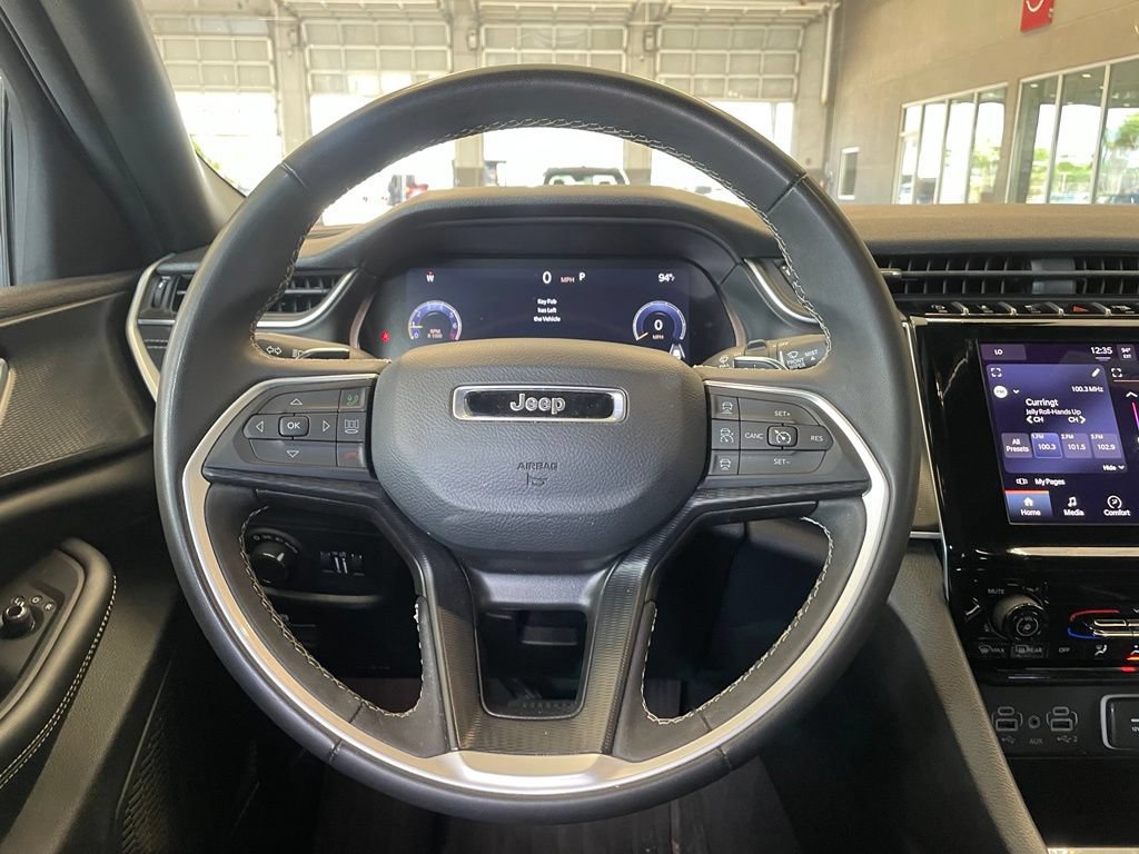 Used 2024 Jeep Grand Cherokee L Laredo RWD image 13
