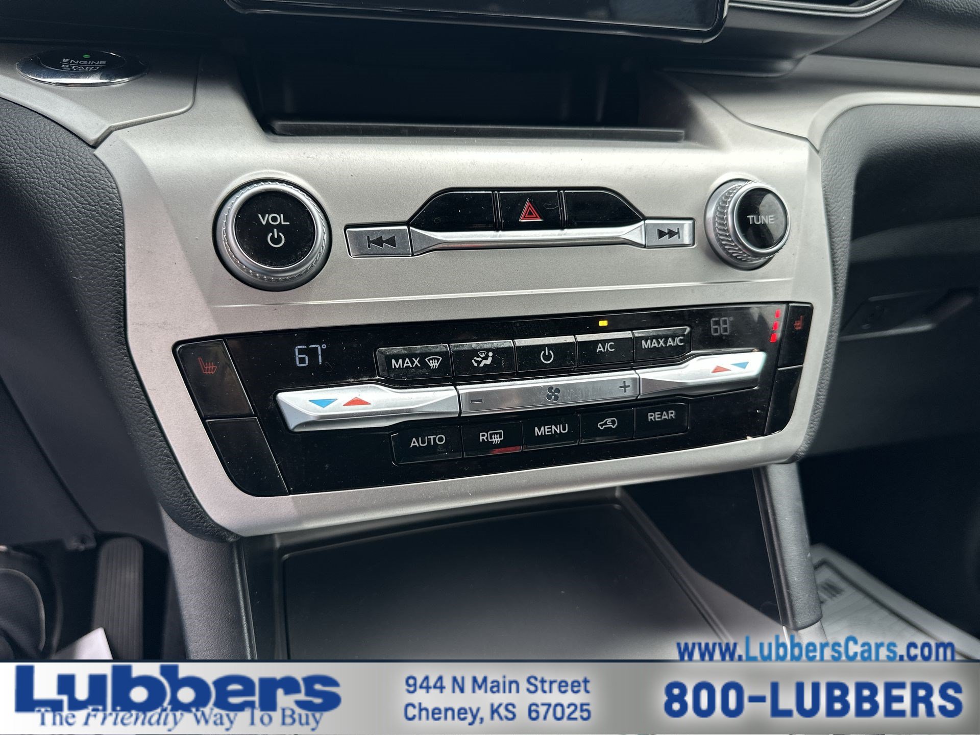 Used 2021 Ford Explorer XLT AWD/4WD image 18