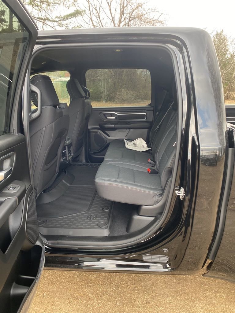 New 2026 RAM 1500 4x4 Crew Cab image 16