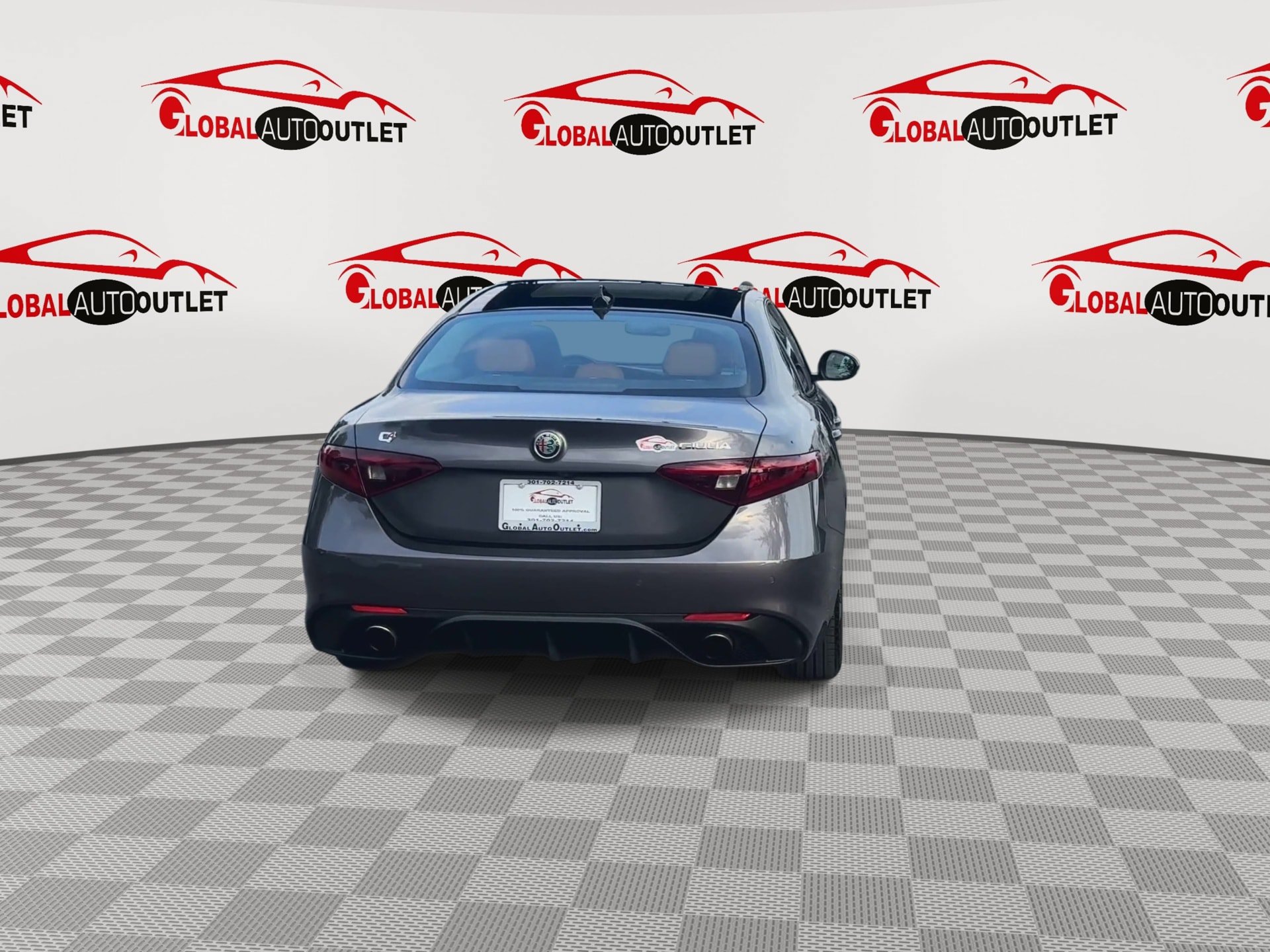 Used 2017 Alfa Romeo Giulia Ti w/ TI 18" Sport Package AWD/4WD image 7